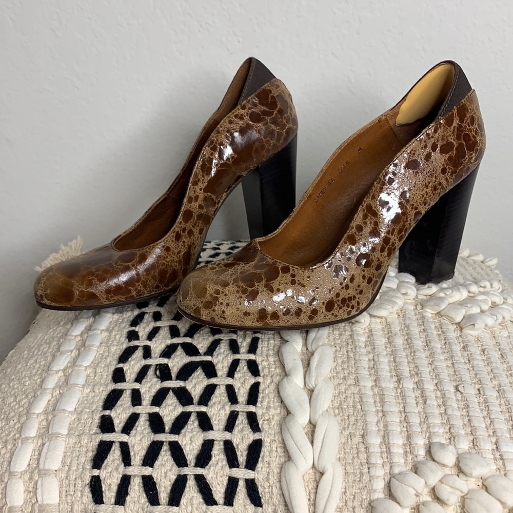 Donald J Pliner cow skin heels